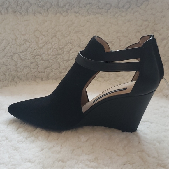 French Connection black wedge cut-out booties - Picture 3 of 6